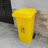 Thùng rác 240 lít màu vàng dùng thu gom rác