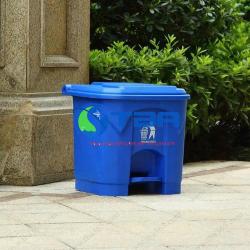 Thùng rác nhựa đạp chân dùng cho nhà hàng 30L Màu Xanh dương
